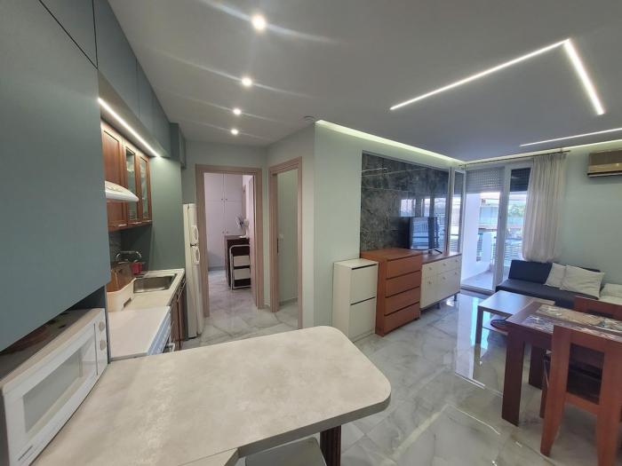 Modern, spacious apartment by the sea