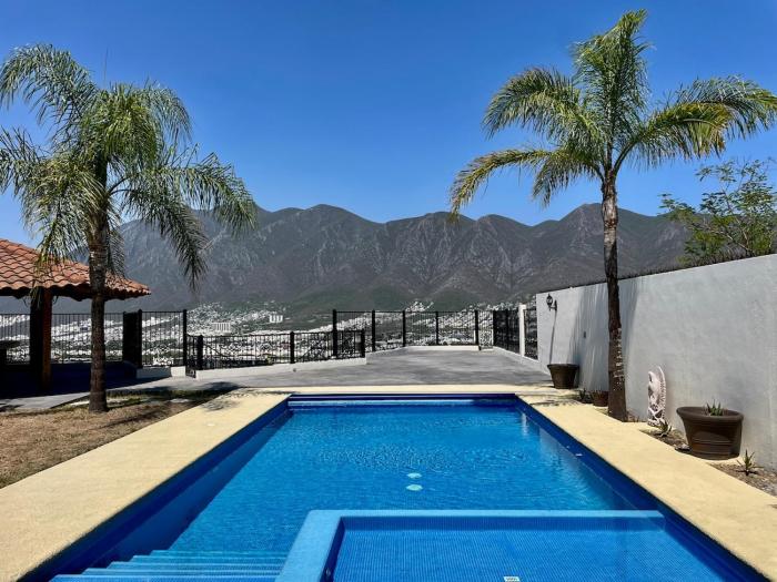 Casa Las Yucas - Pool - Sleeps 12- Garage