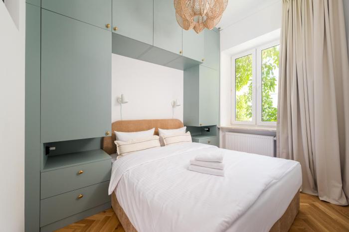 Wilcza Homely Apartment by BookingHost