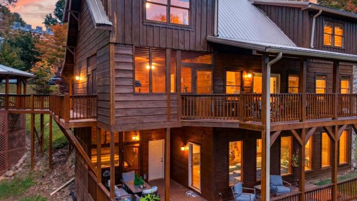 Majestic Springs Lodge by AvantStay