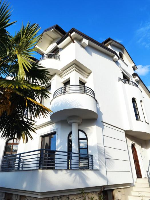 ONYX Residence & Suites