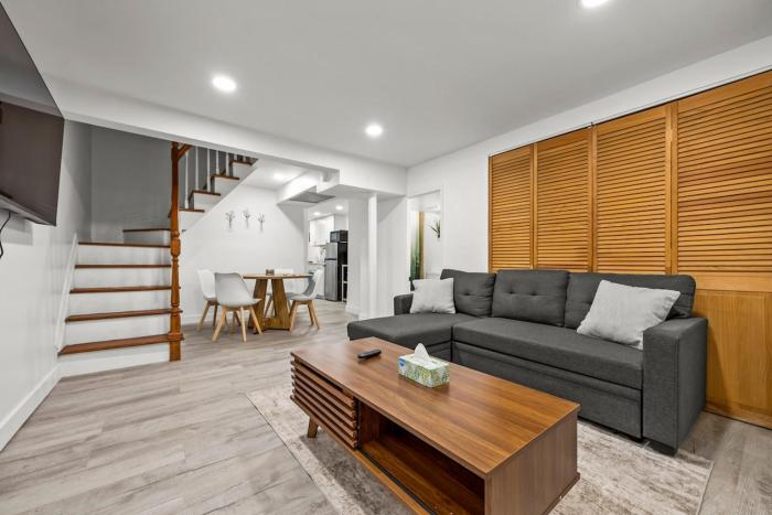 Modern 1BR Garden Apartment • 20 Mins to NYC