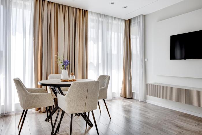 Tech Park & Glam 1BDRM Free Parking Fast Wifi