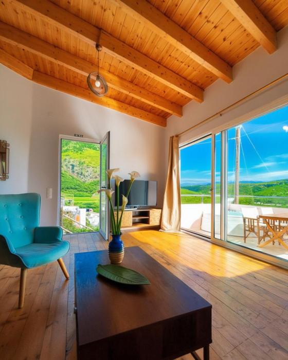 Roza Stone Suite with Hot Tub & Mountain view