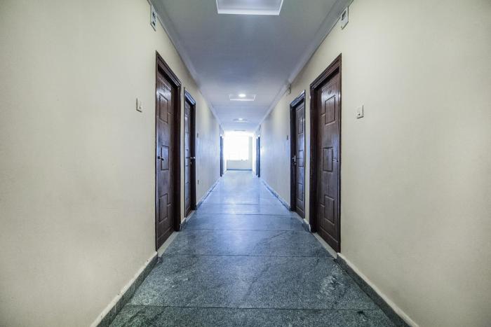 Hotel O Grand Brundavan