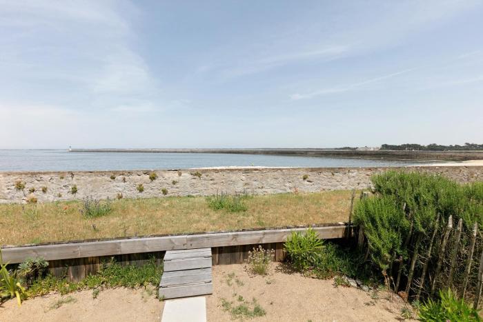 Les sables roses face mer