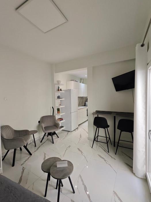 Modern Studio Thessaloniki Near Metro