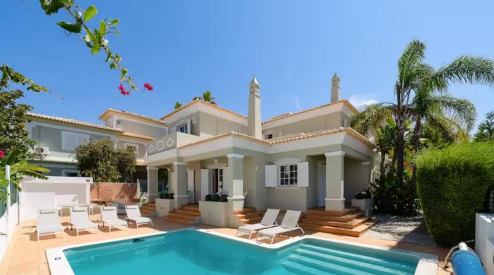 Charming villa with Private Pool