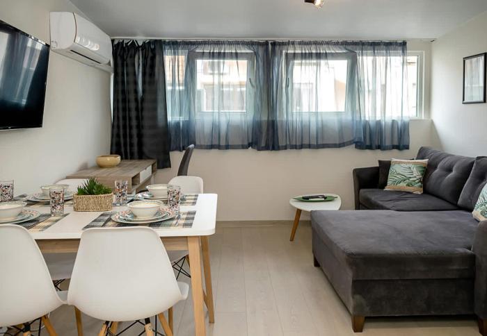 Cozy City Escape Near Sea Garden & Beach by Flat Manаger