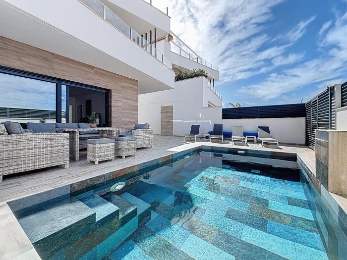 3112 - Villa Azura