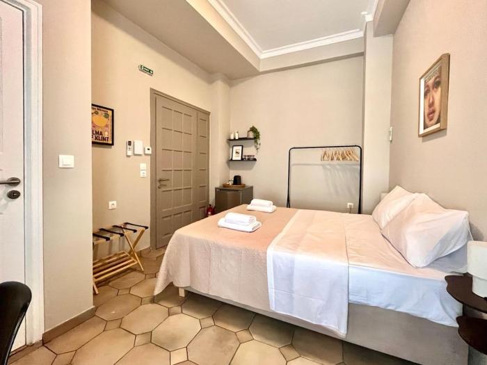 New earthly and idyllic apartment-Acropolis area