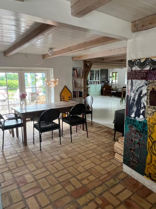 The Fishermens House - charming and close to beach