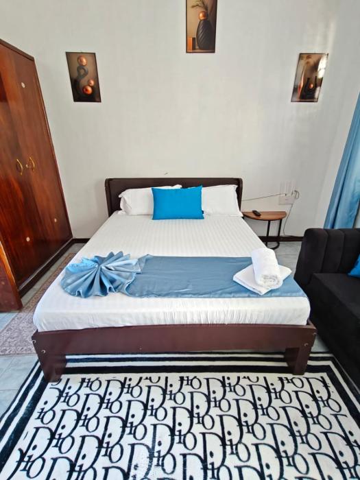 Beautiful nyali shell studio