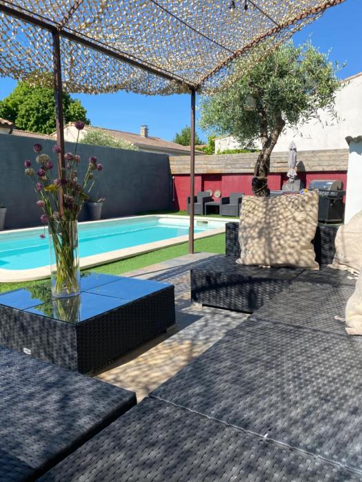 Villa avec piscine et jardin privés, hébergement cosy avec clim