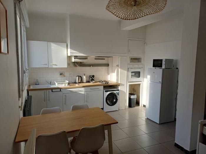 Appartement Rénové Centre Village & Plage