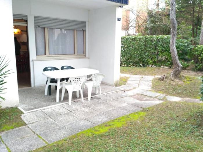 Lovely villa with parking in a central Lignano