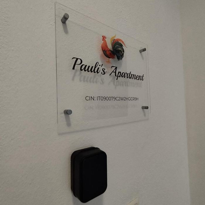 Paulis apartment