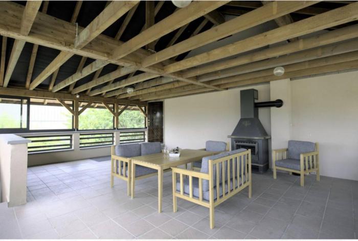Stunning 90sqm with panoramic view and garden