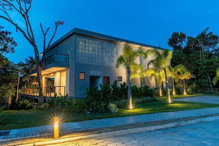 Casa Luxo 5 suítes com piscina e funcionária-159M