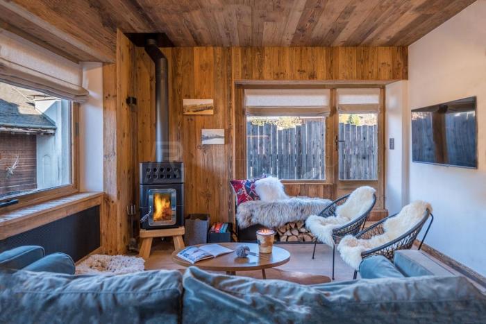 Alpine Luxury Flat Heart of Megève, 2 Min Ski