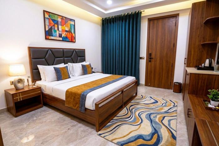Hotel Nexus Cyber Hub Near Rapid Metro & Ambience Mall