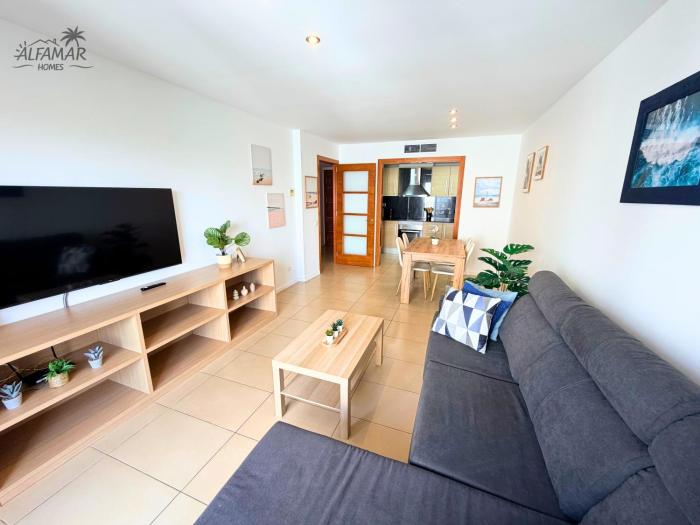 Yasumi Suite - 4p Modern Apartment with Parking & Swimming Pool
