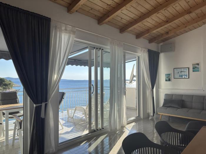 Apartment in Tribunj with sea view, terrace, air conditioning, WiFi 68-2