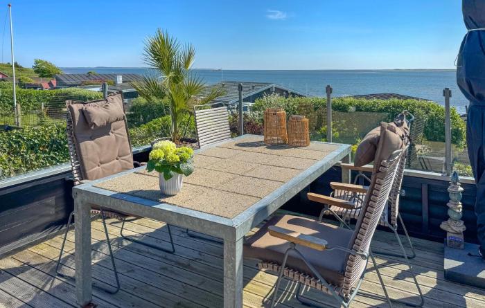 Amazing Home In Esbjerg V With House Sea View