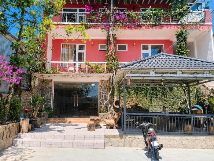 Trăng Non House