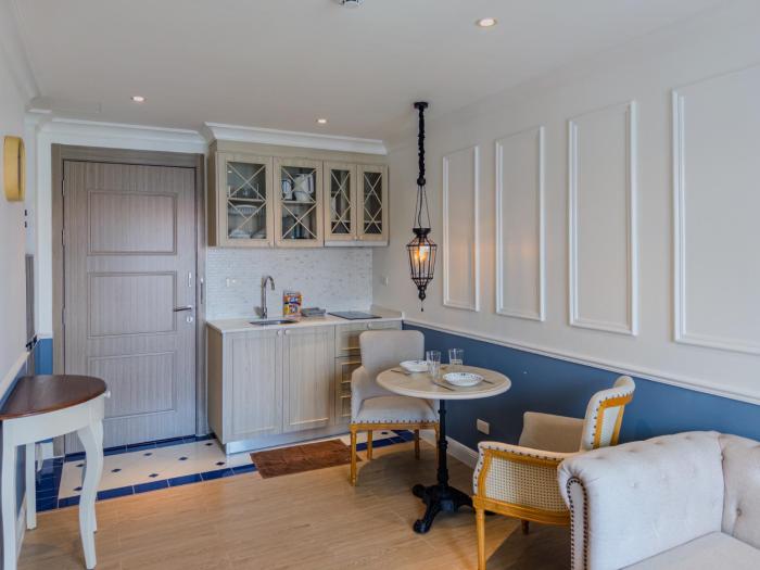 Seven Seas Cote DAzur Nice by GV