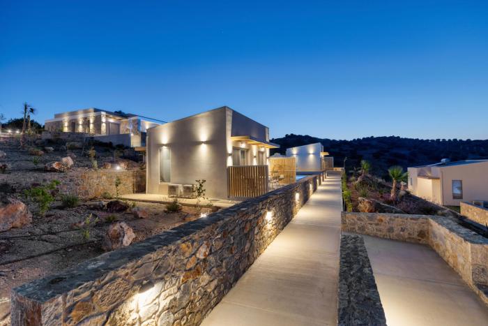 ALBERTOS- Luxury Villas Resort