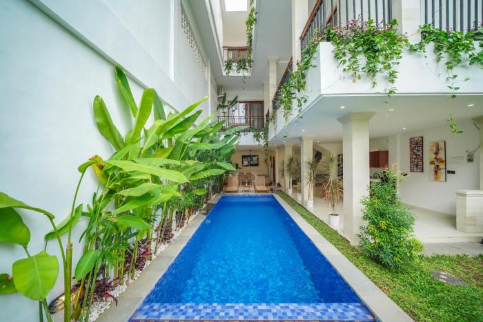 Villa Red Rose by Almalki - Stylish 4BR Villa Near Berawa Beach