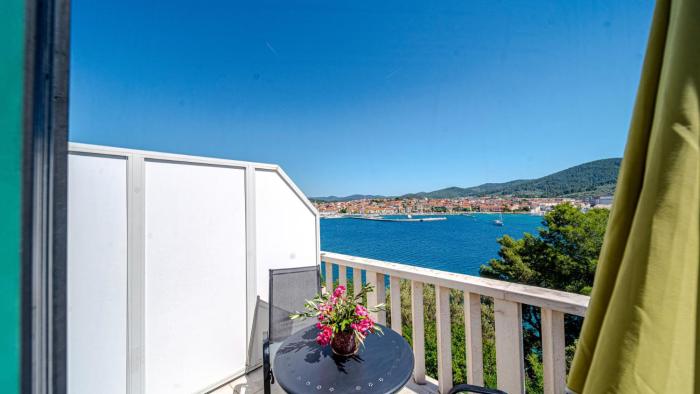 Seaside Apartment Katinka 1 by Villas Guide