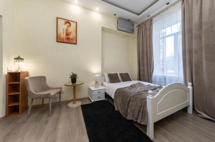 City Escape Cozy Retreat by Independence Square