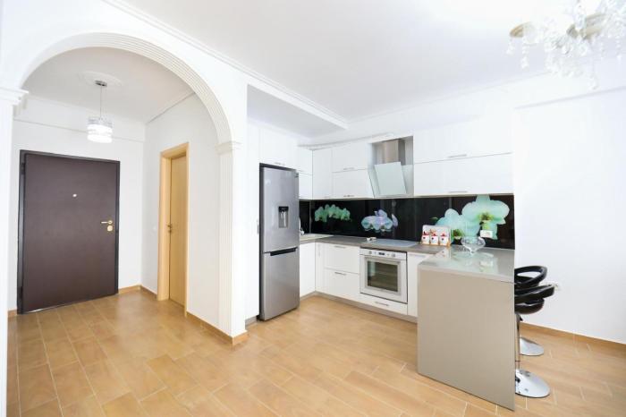 Thomas Apartment 1