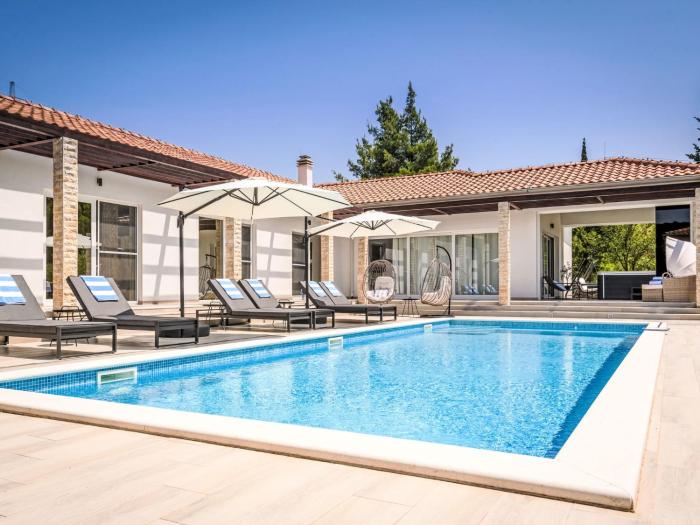 Holiday Home Stella by Interhome