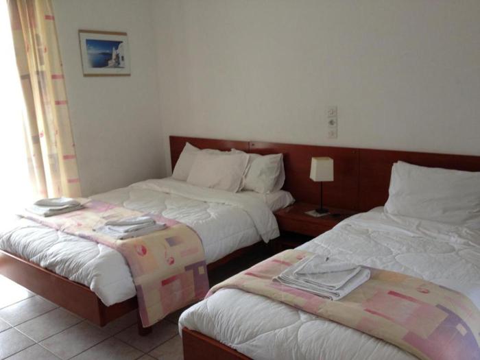 Gikas Apartments Triple Studio Garden View A2