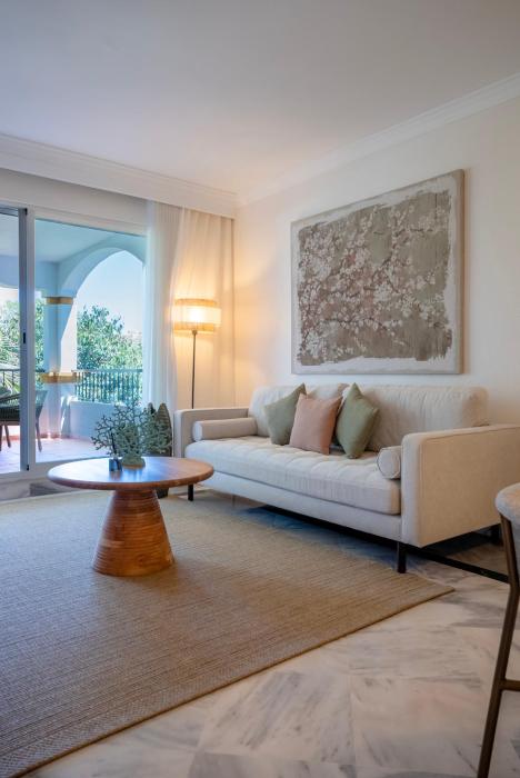 MARBELLA BANUS SUITES - Banús-Nueva Andalucía, Dama de Noche, Brand New, 2bdm 2bht, Outdoor Terrace, 3 Swiming Pools, Ideal for Families