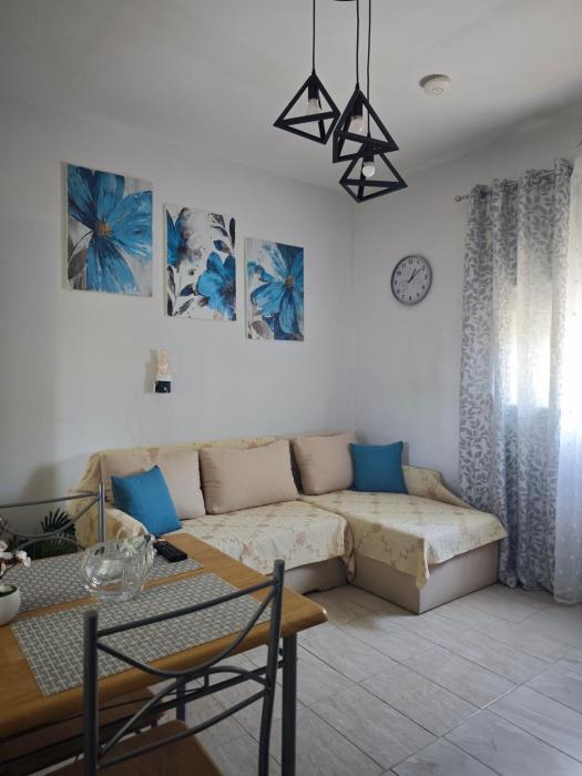 Elina House 2
