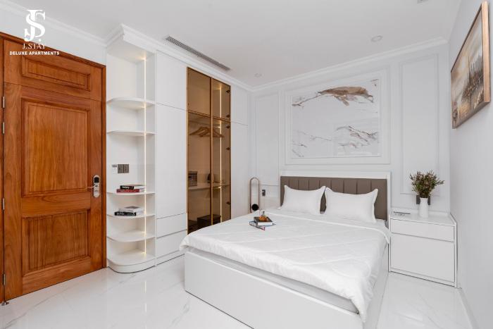 JStay Deluxe Apartments