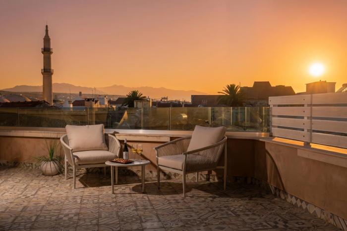 Jacuzzi Suite In The Heart Of OldTown