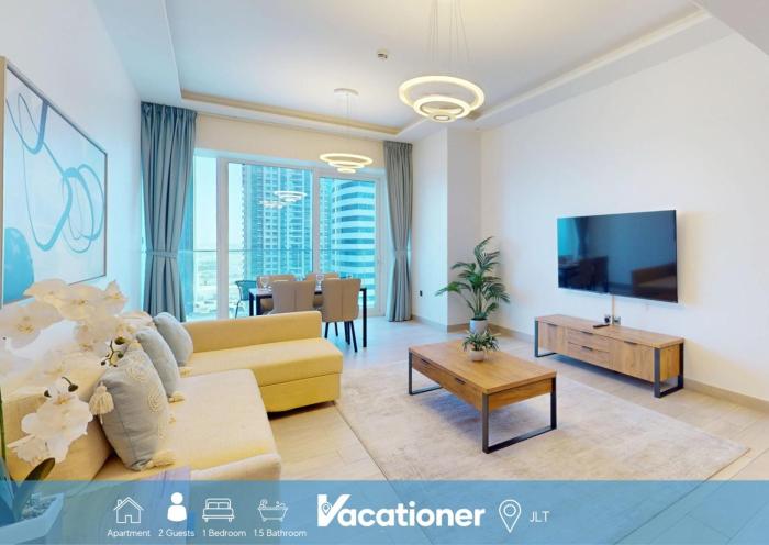 Vacationer Holiday Homes l Minimalistic 1 Bedroom l City Views l JLT