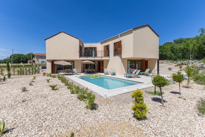 Villa Olive Court Kras