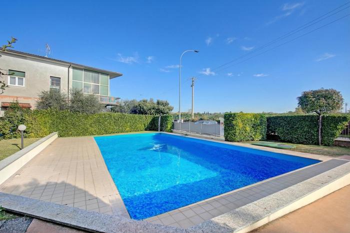 Holiday Sun Puegnago | Terrace & Pool - Happy Rentals