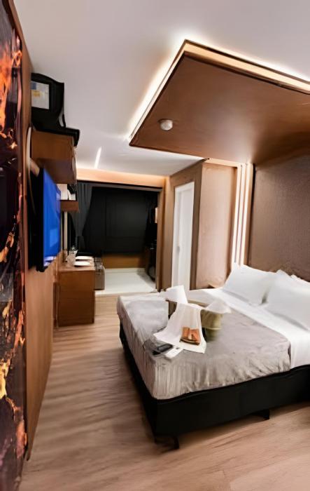 Ap Luxo em frente ao Rosewood a passos da Paulista