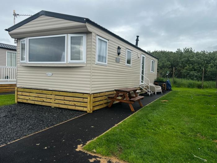 Peaceful static caravan 1 minute from ocean walks Ocean Edge
