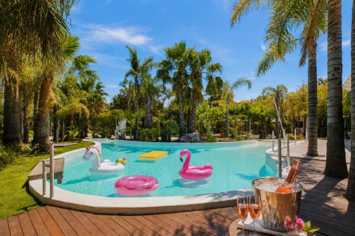 Villa Tropical, Piscina, Bar, BBQ, Aire acondicionado, 16 personas