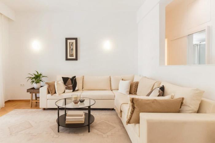 White Harmony - 2BD Apt close to metro