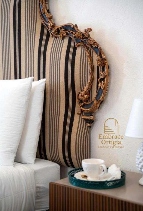 Embrace Ortigia - Stylish Apartment in the Historic Center