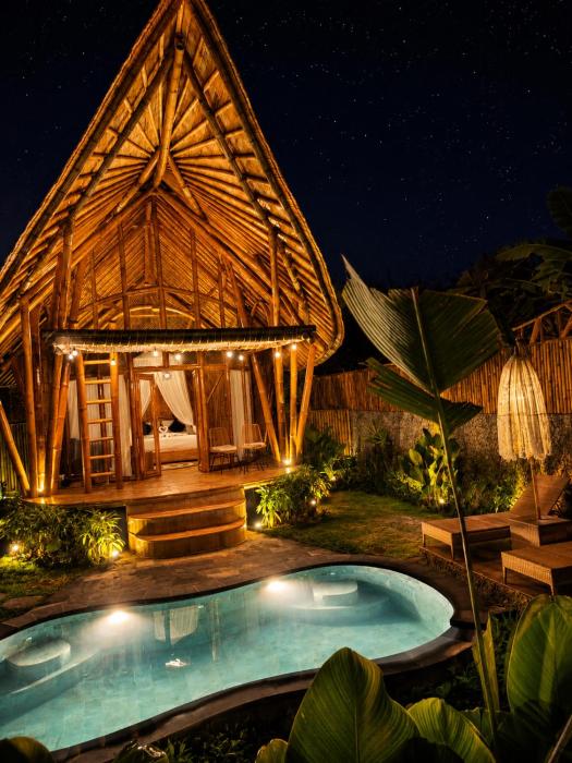 RakaRai bamboo villa